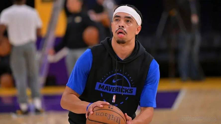 kaiyun体育-从落选秀到两双先生！内姆哈德逆转球队命运，助独行侠击败热火