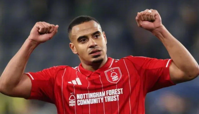 开云平台登录-曼联紧急调整夏窗引援计划,重点考察诺丁汉森林中卫穆里略|利桑德罗-马丁内斯|罗伯托·马丁内斯|迈克尔-穆里略|名单|球队_新浪体育_新浪新闻