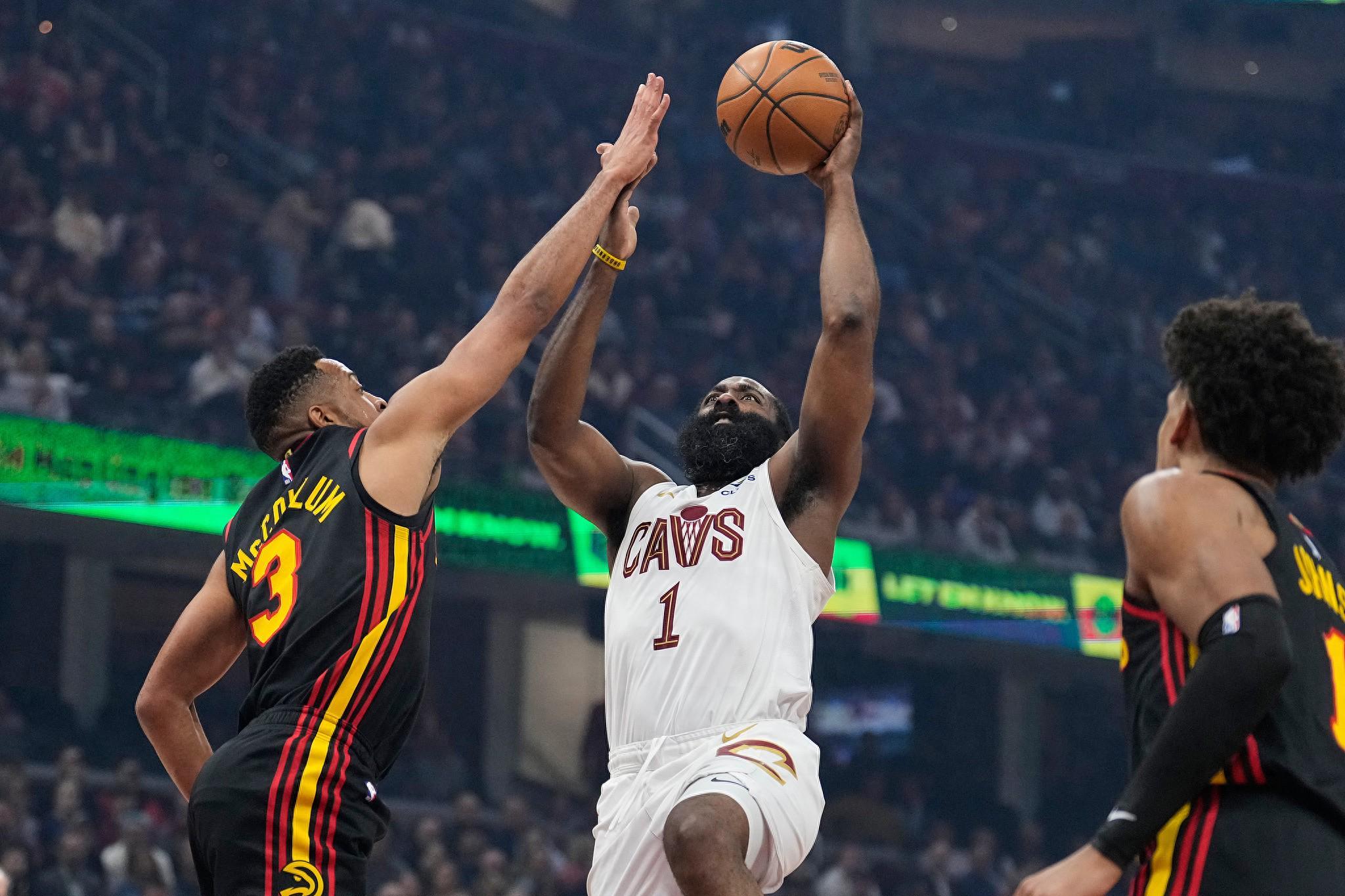 开云app下载-哈登21+5+4，骑士擒鹰12战10胜！3人20+搅局东部排名仍手握主动权